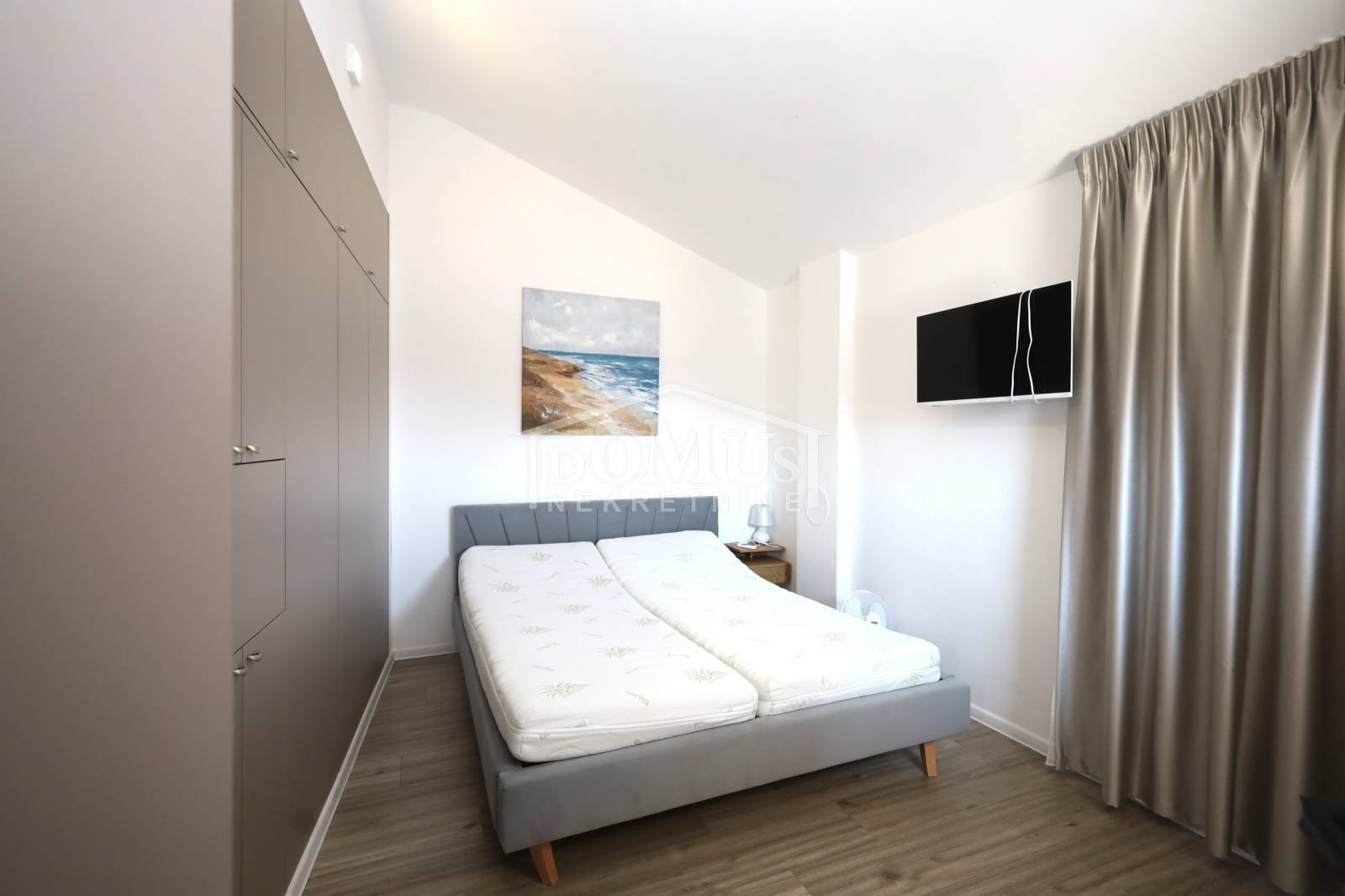 621077 - Villa in Vodice