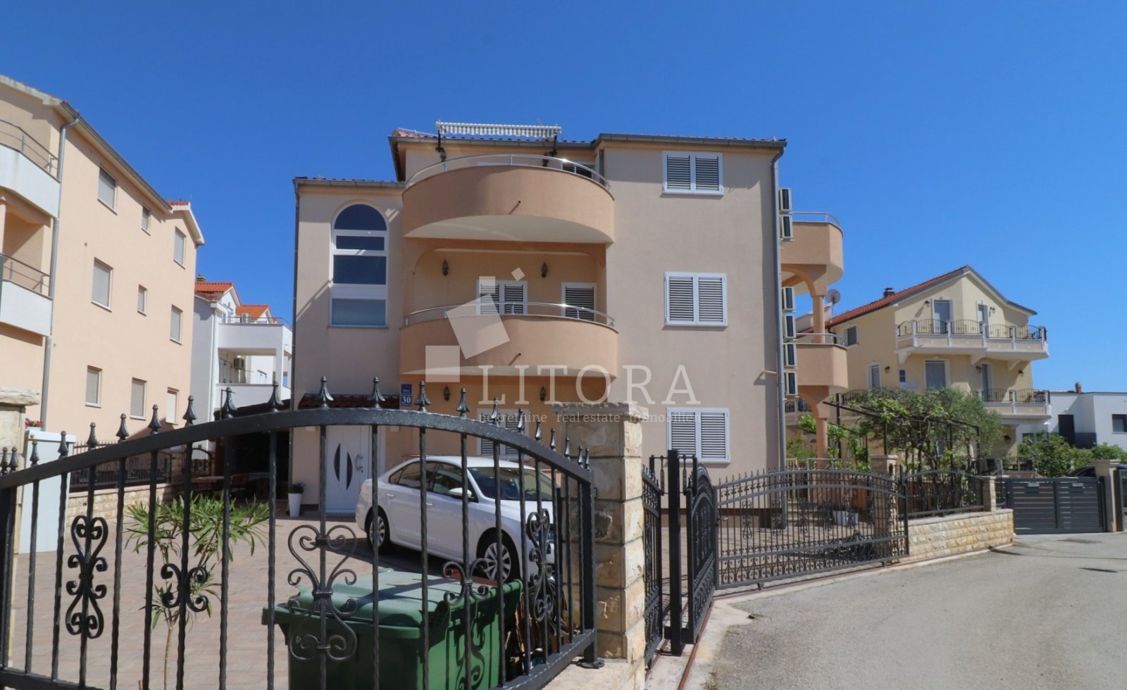 304584 - Villa in Vodice
