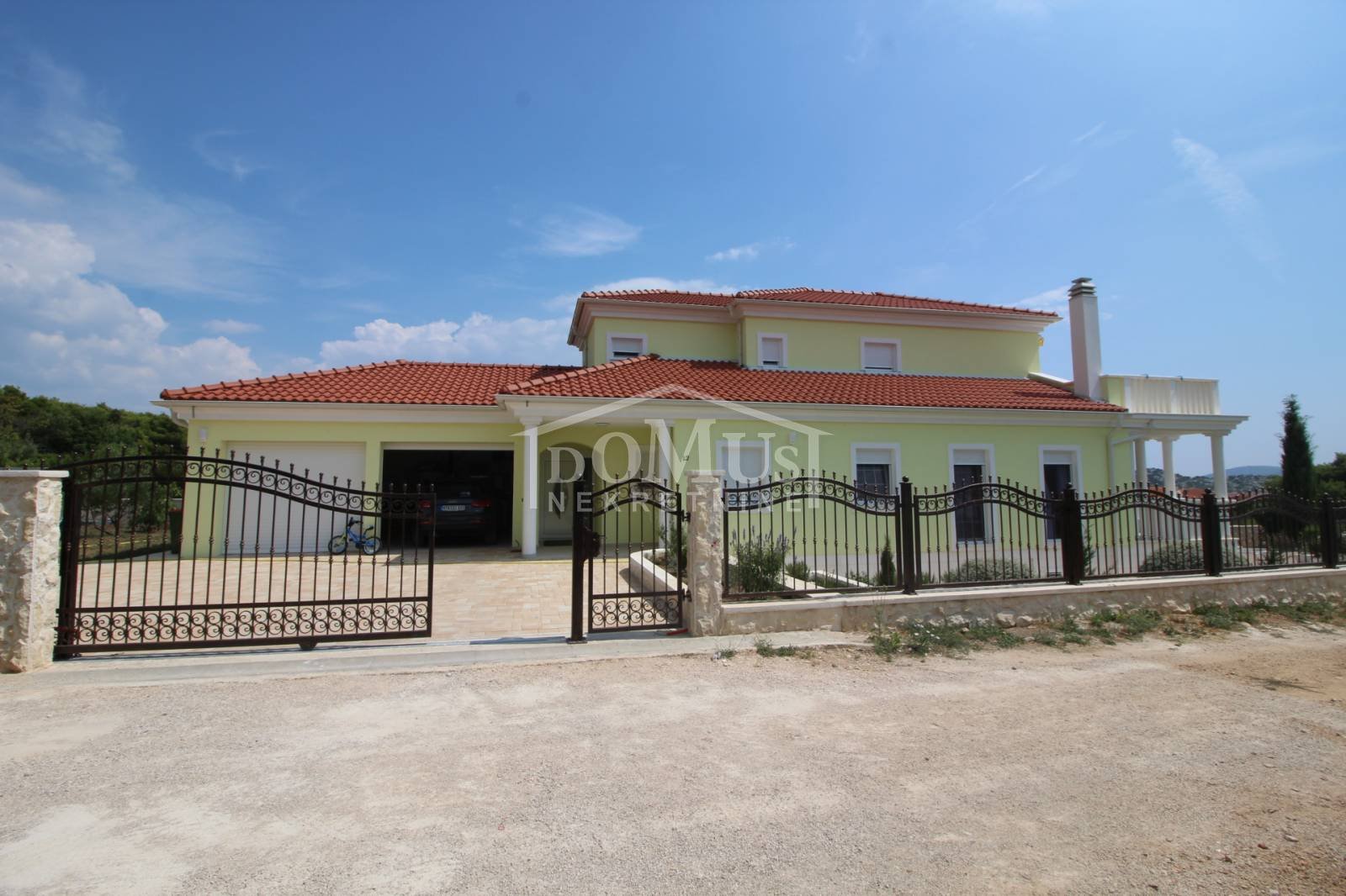 95462 - Villa in Tribunj