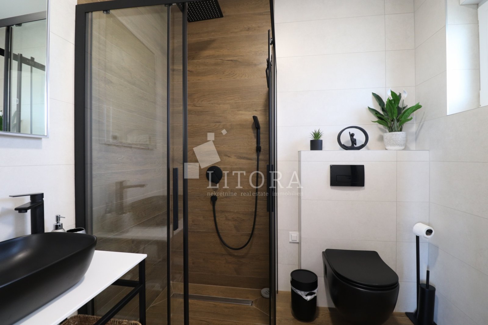 281331 - Villa in Vodice