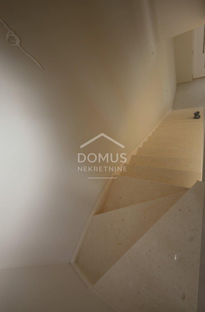 671655 - Villa in Vodice