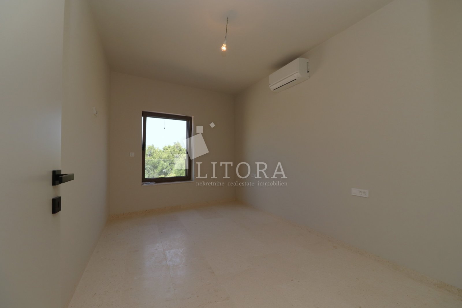 290406 - Wohnung in Vodice
