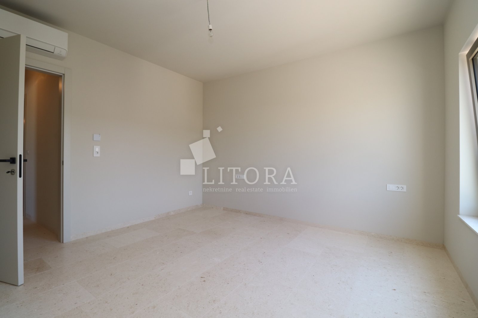 290406 - Wohnung in Vodice