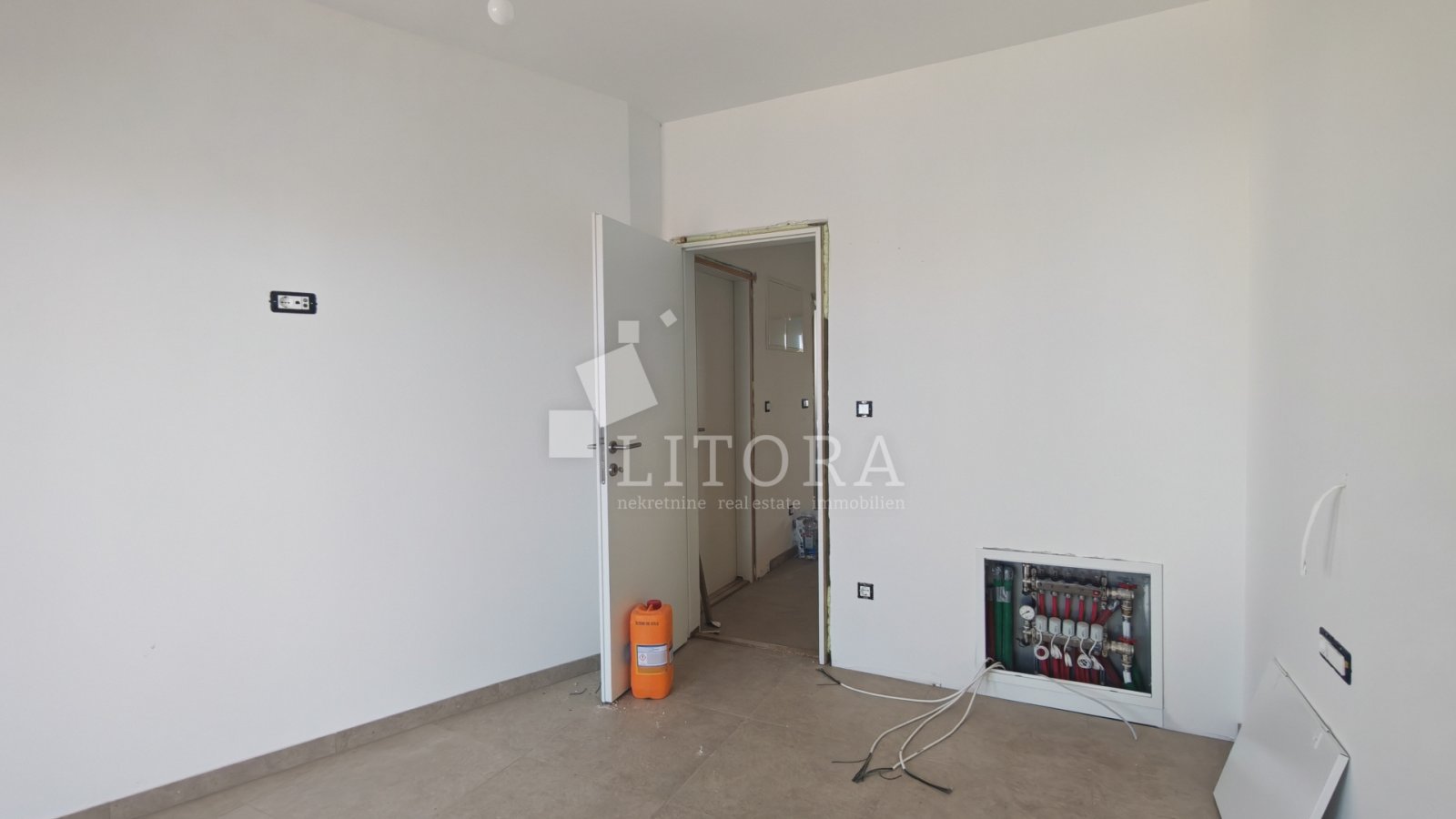 288997 - Villa in Vodice