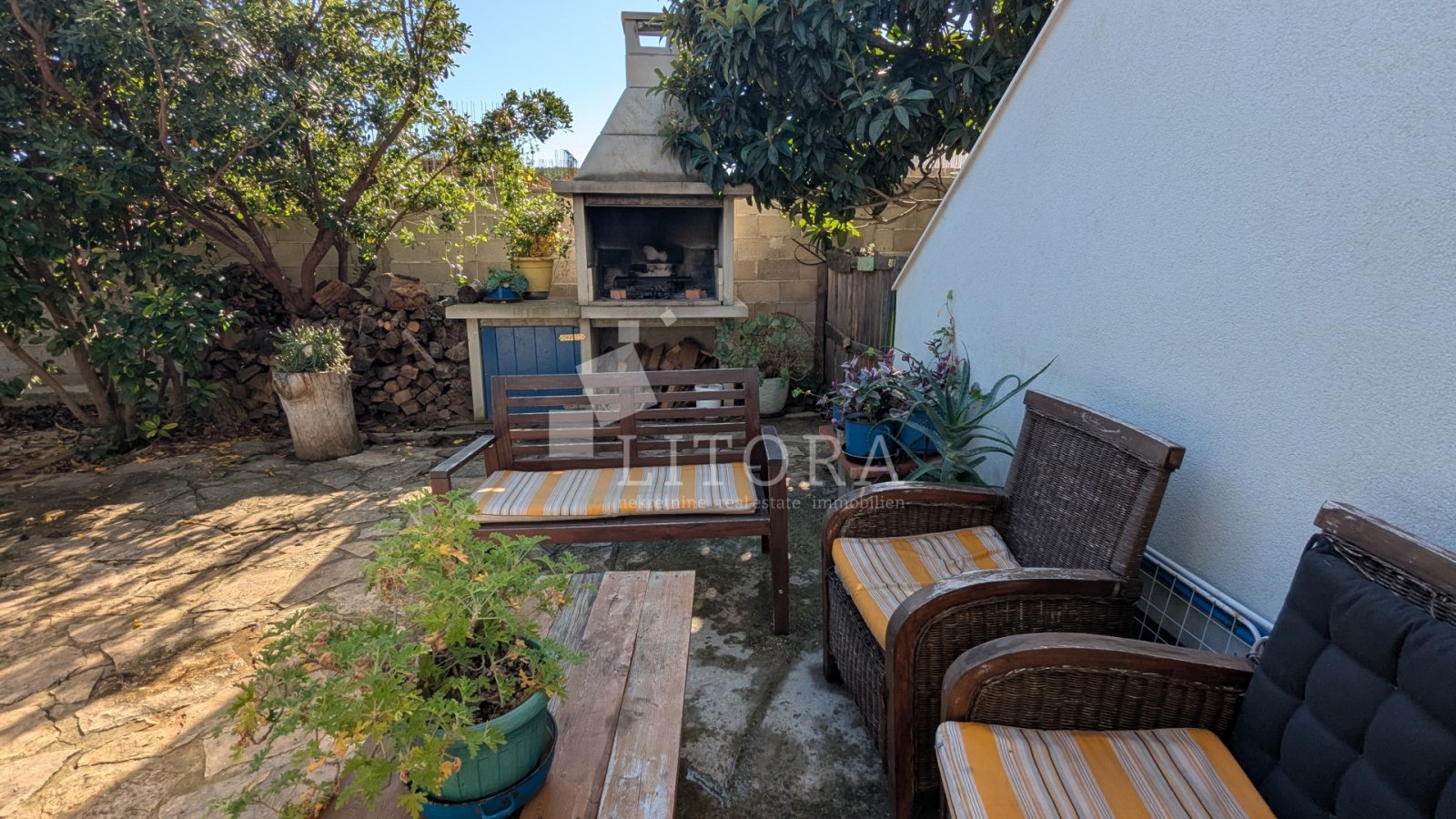284035 - Villa in Tisno