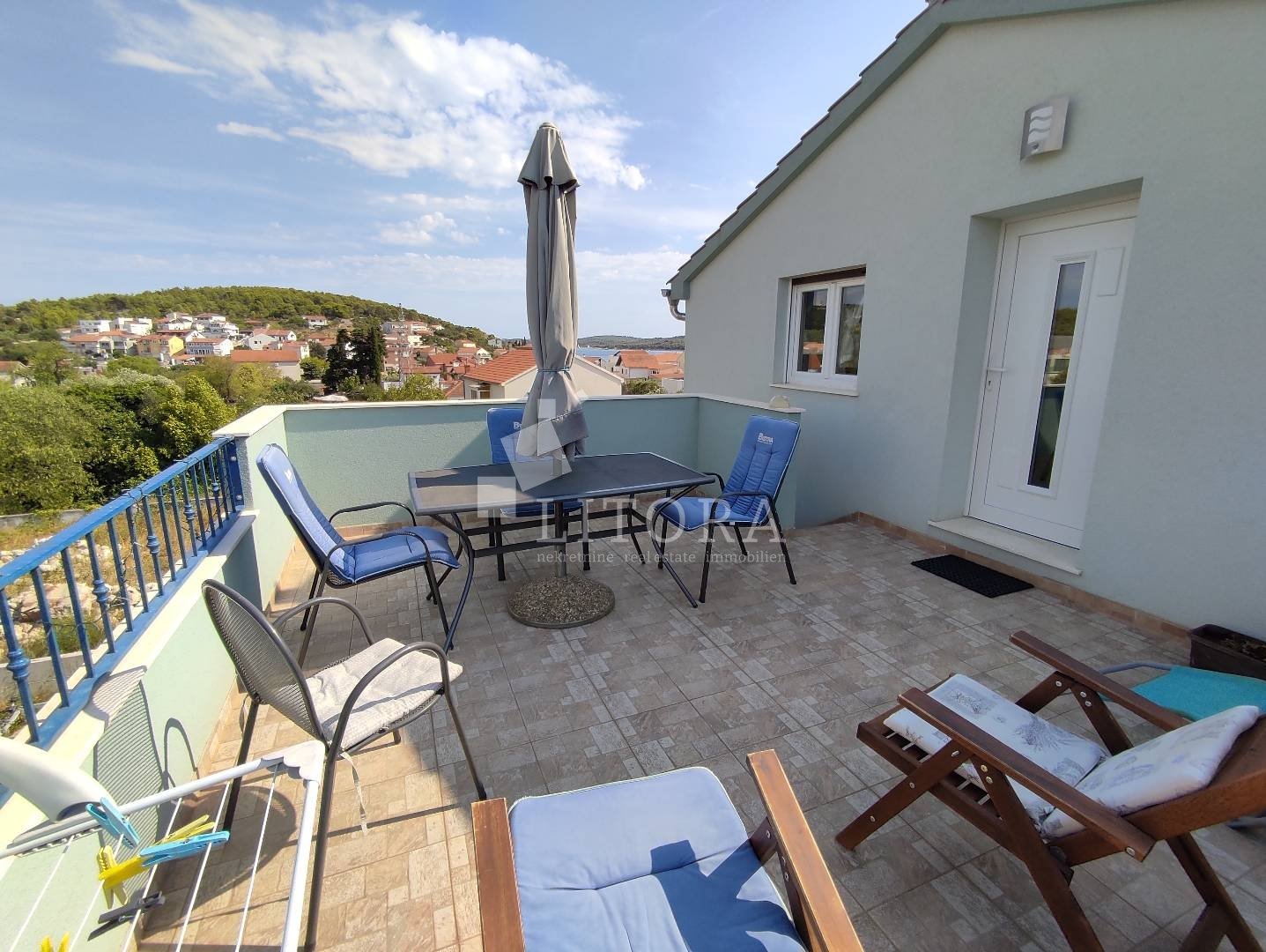 284035 - Villa in Tisno