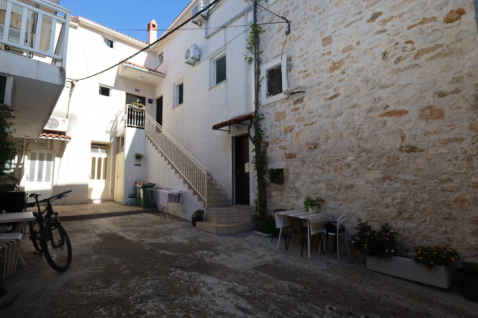 625347 - Villa in Vodice