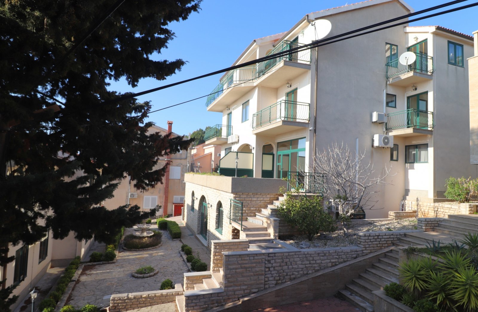 304155 - Villa in Murter