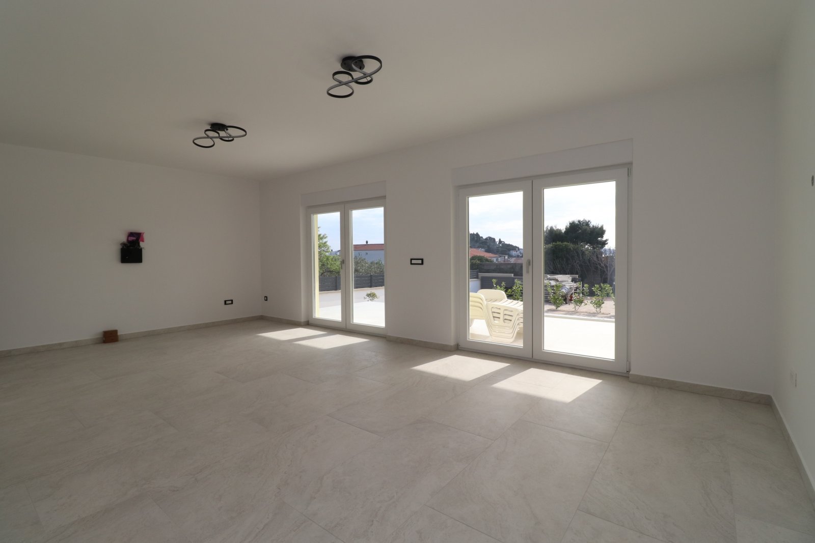 277086 - Villa in Tribunj