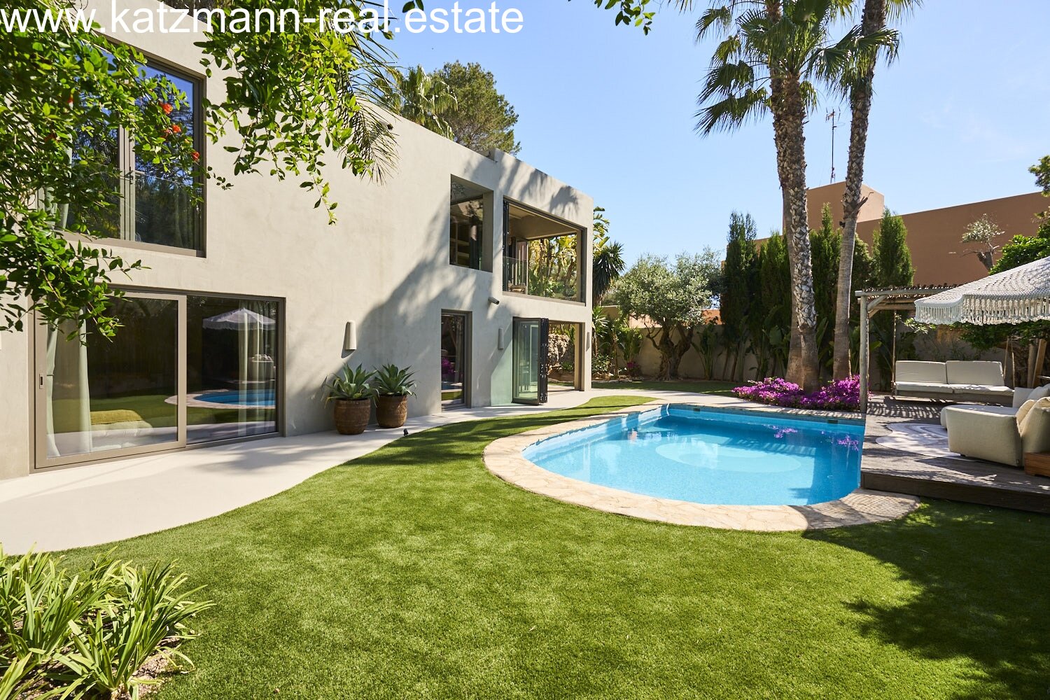 Yin Yang – Villa in Can Furnet