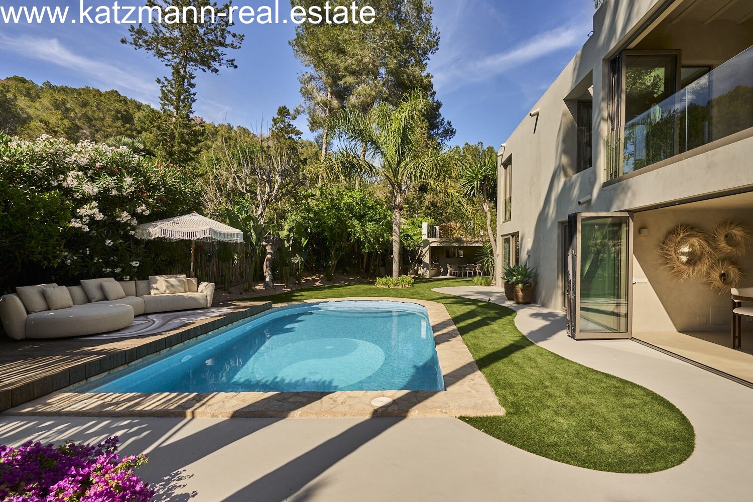 Yin Yang – Villa in Can Furnet