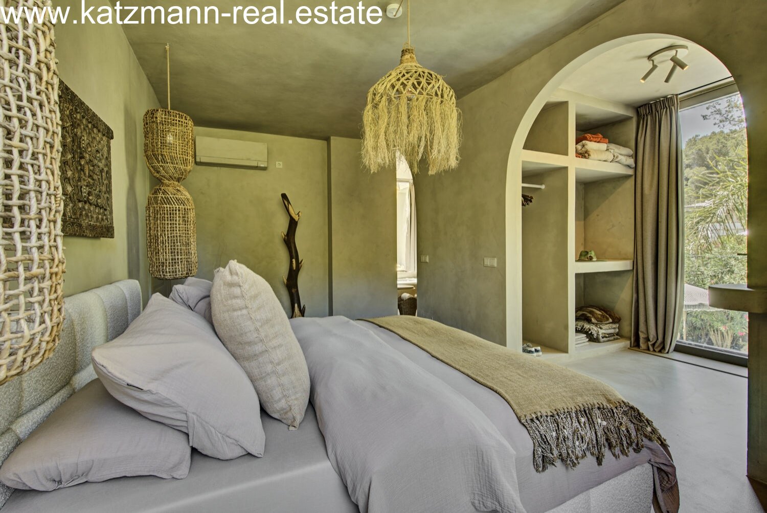 Yin Yang – Villa in Can Furnet