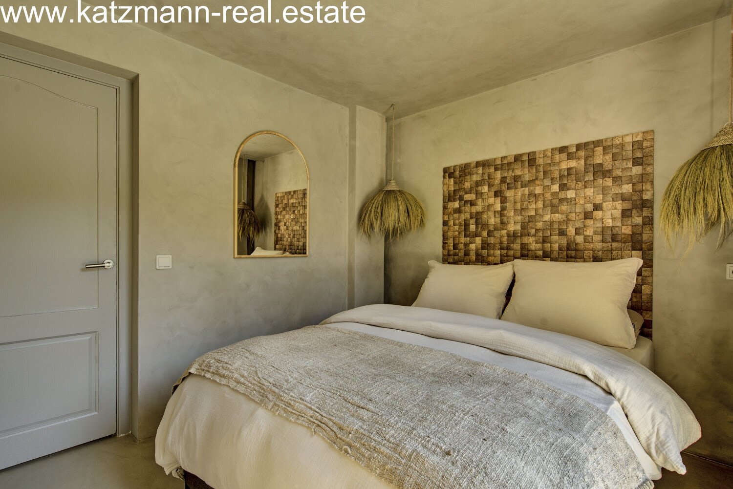 Yin Yang – Villa in Can Furnet