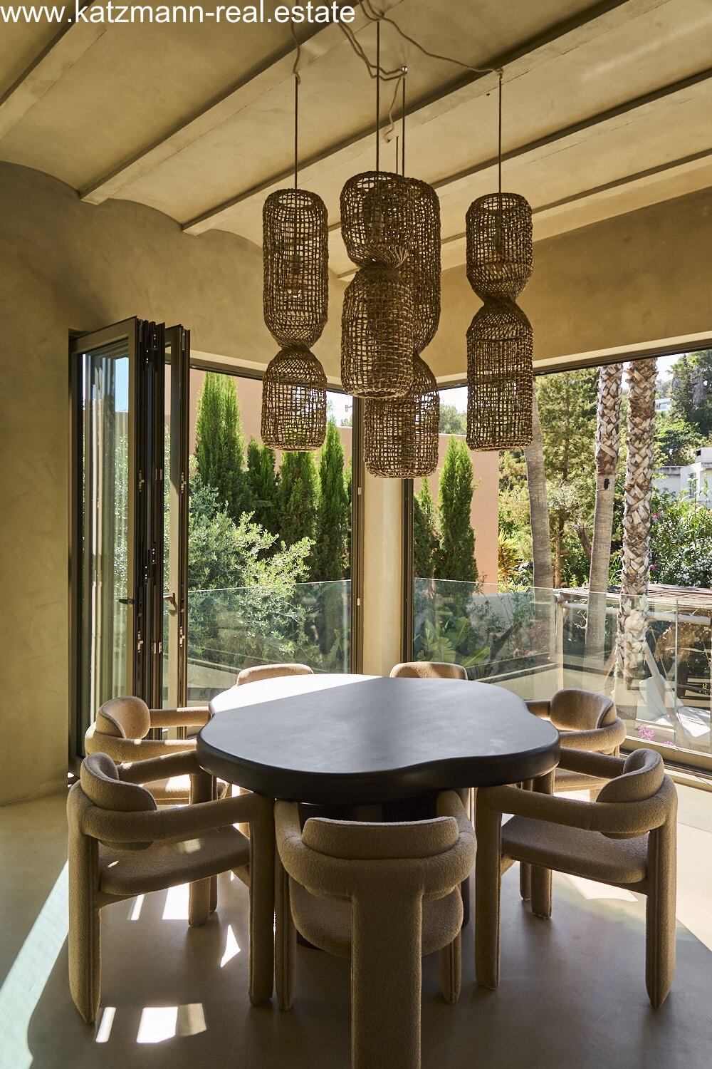 Yin Yang – Villa in Can Furnet