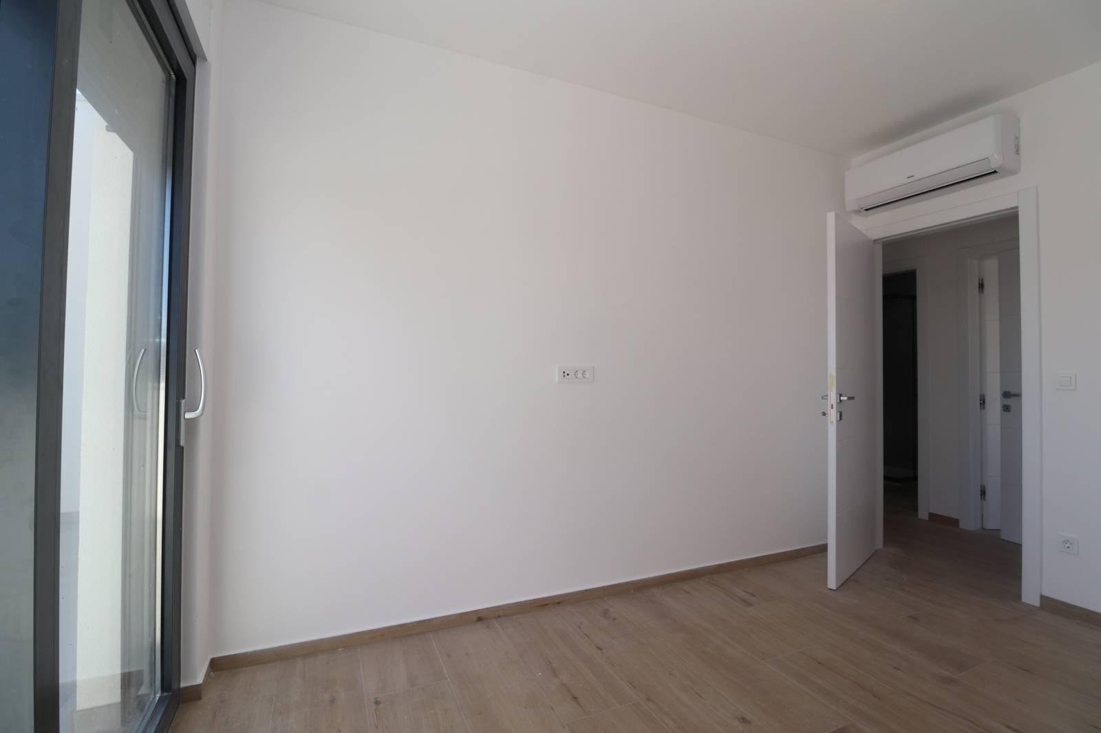 520548 - Villa in Vodice