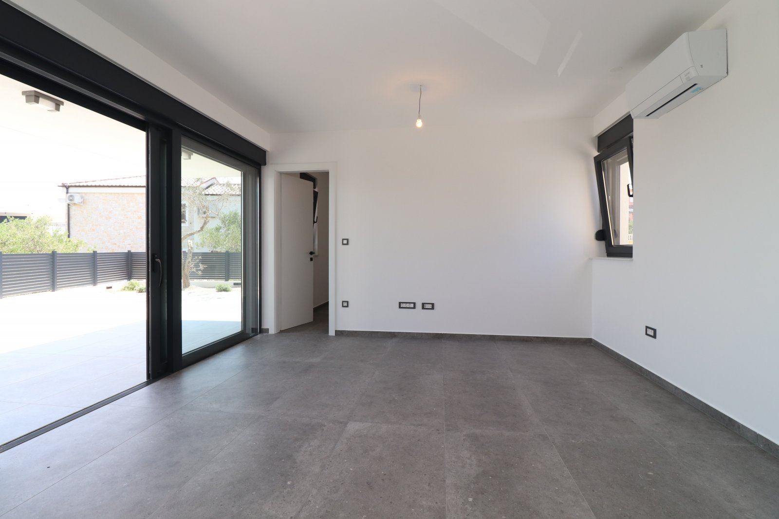 273712 - Wohnung in Murter