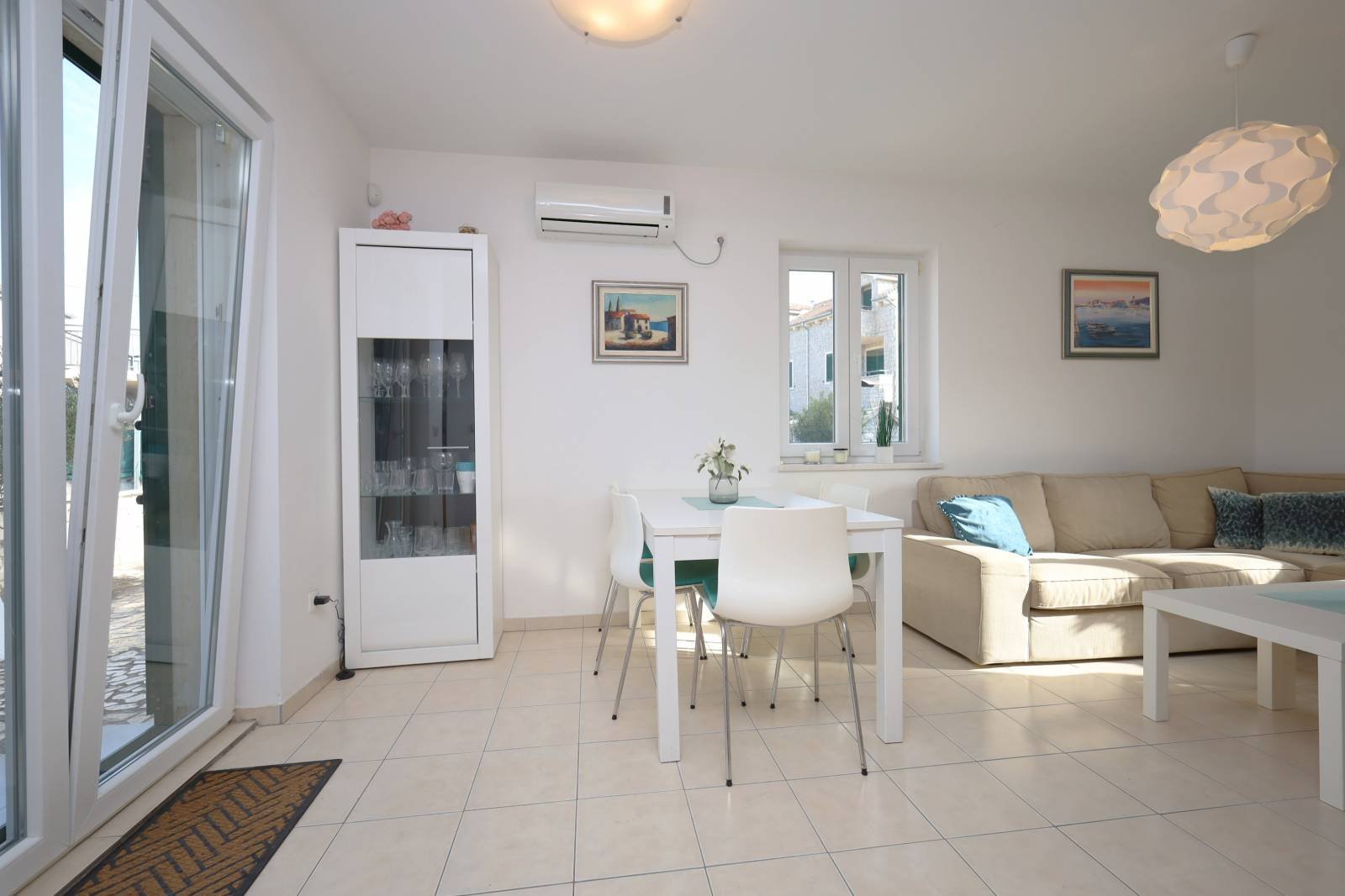 571368 - Villa in Vodice