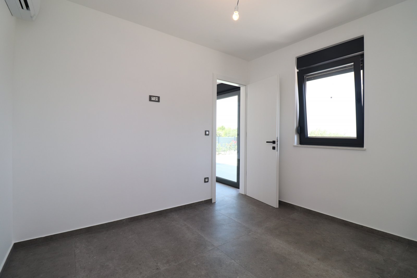 273712 - Wohnung in Murter