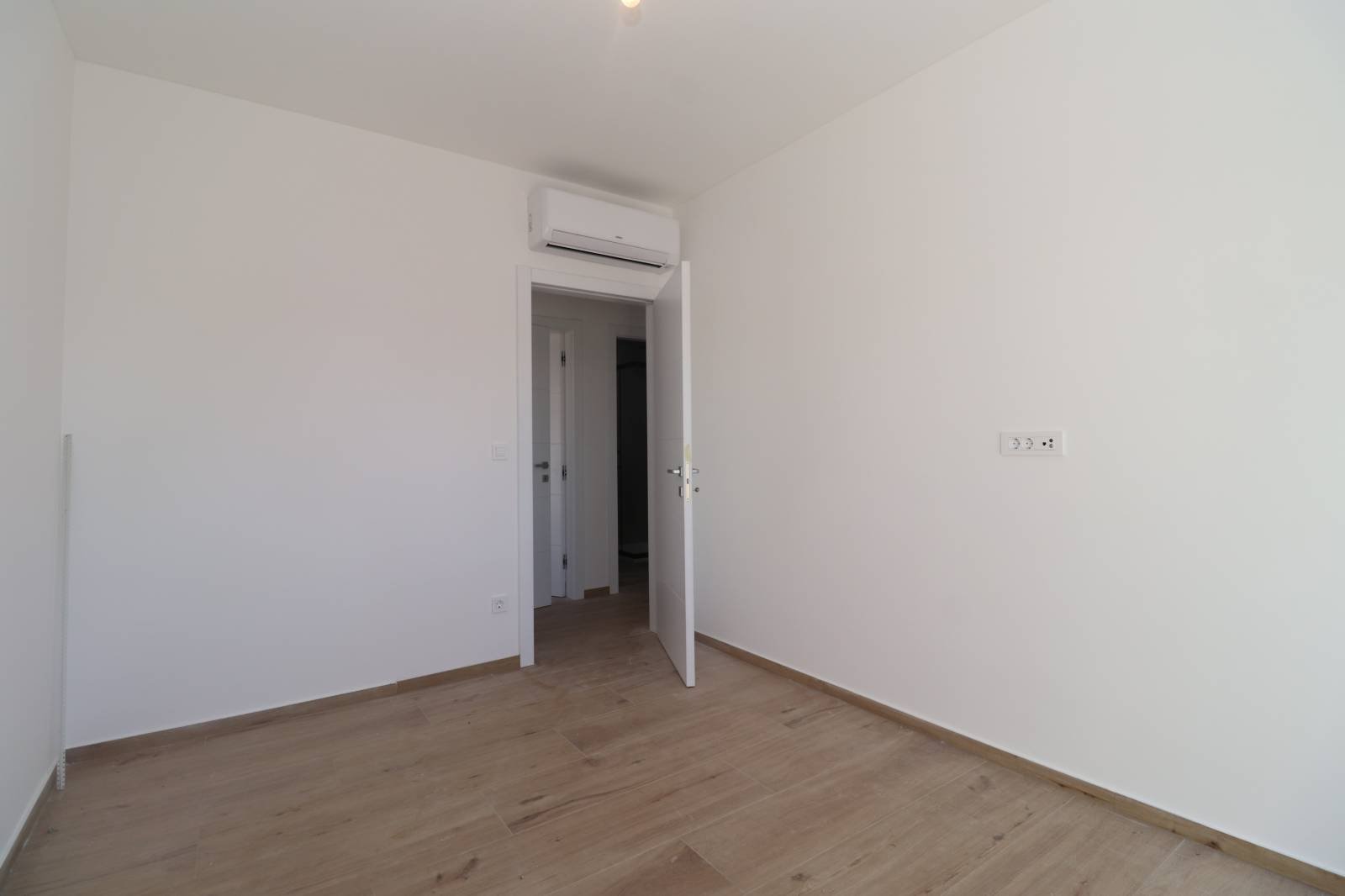 520542 - Villa in Vodice