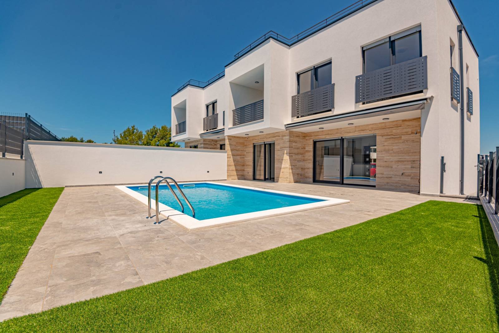 564965 - Villa in Vodice 