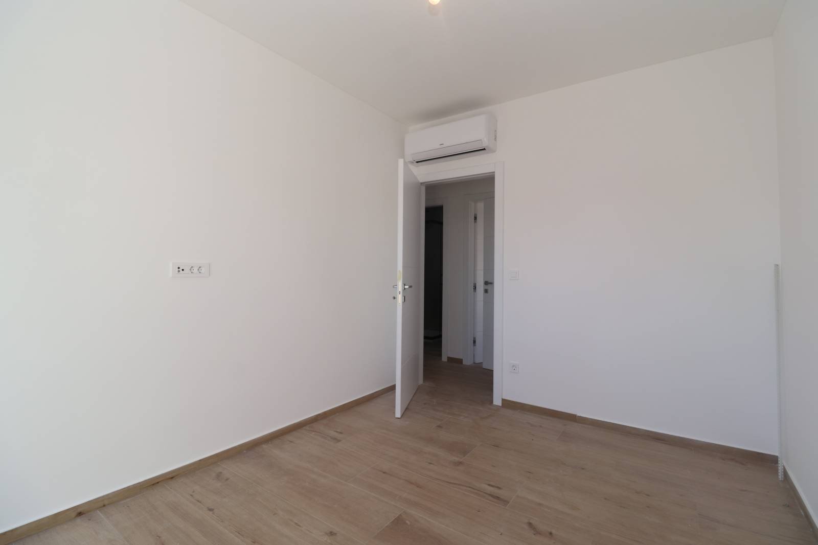 520548 - Villa in Vodice