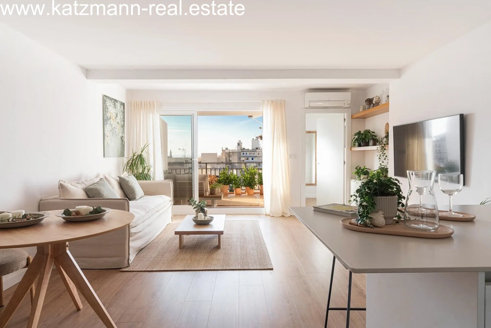 Stilvolles Wohnen im Herzen von Palma – Moderne 4-Zimmer Eigentumswohnung mit Klimaanlage und Komfort