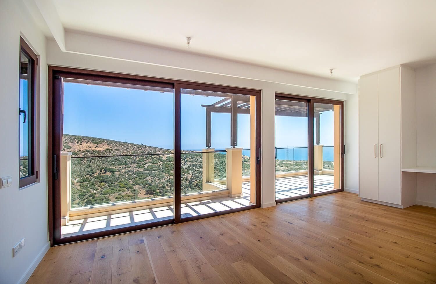 FOR SALE LUXURY VILLA AT THE LUXURY APHRODITE HILLS RESORT IN PAPHOS.
The new project at the “European Golf Resort of the Year 2018” is situated in