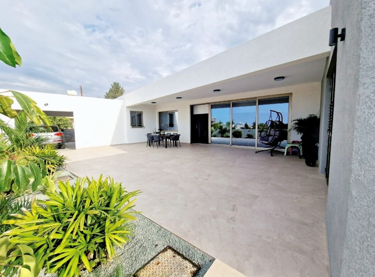 ? Exklusive Neubau-Bungalow in Emba, Paphos – Ideal für anspruchsvolle Familien & Relocation
For Sale | No VAT | Year of Build: 2023
Entdecken Sie e ? Exklusive Neubau-Bungalow in Emba, Paphos – Ideal für anspruchsvolle Familien & Relocation
For Sale | No VAT | Year of Build: 2023
Entdecken Sie e