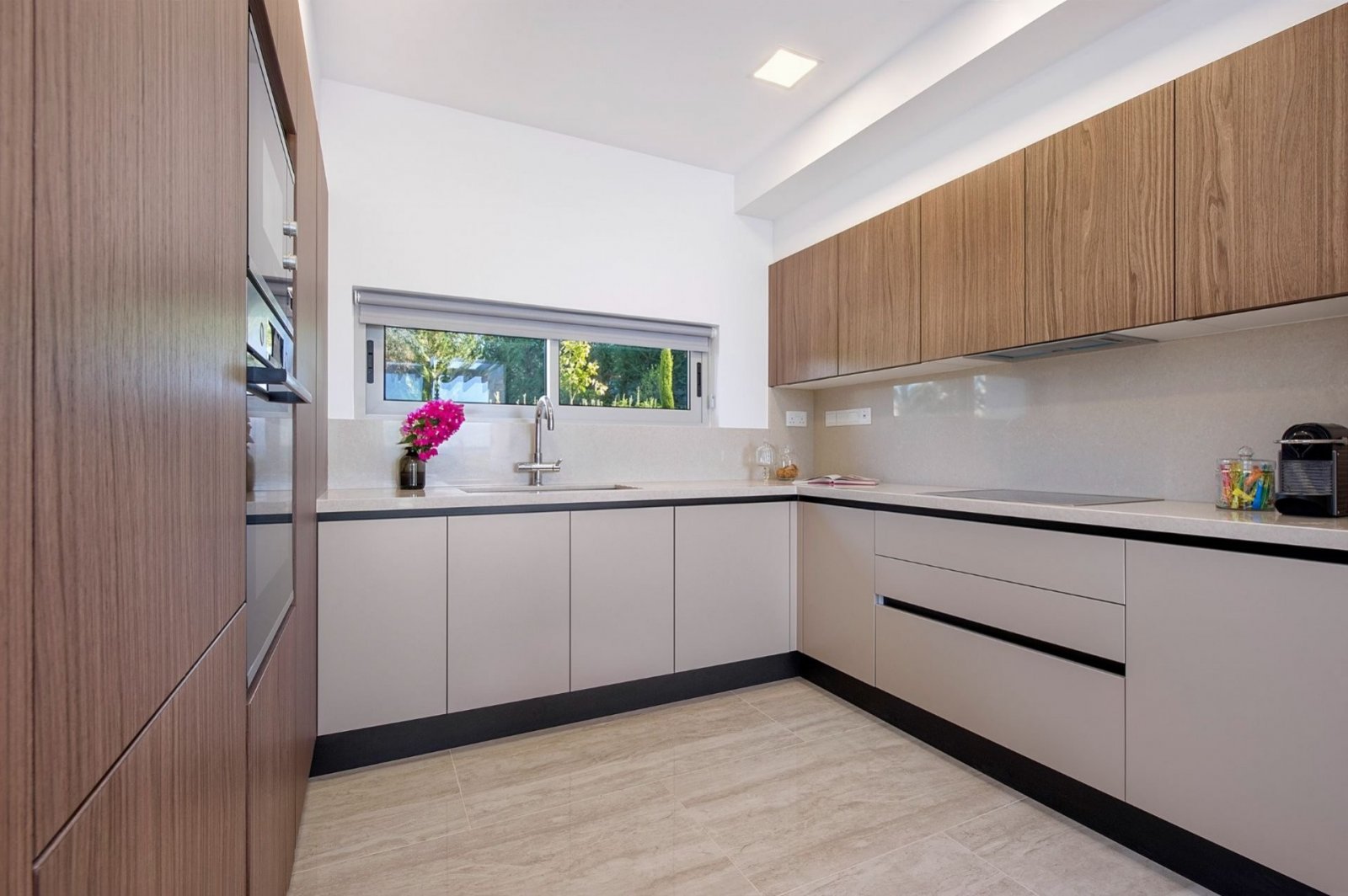 Located in the most beautiful and unspoilt part of the country.
In Polis Latsi natural area
— A luxury gated community.
— Private and quiet living.
