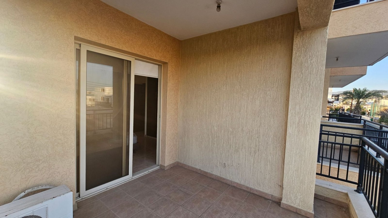 For sale is a charming townhouse located in the heart of Geroskipou, featuring 137 m2 of internal space. Built in 2008, this resale property offers a