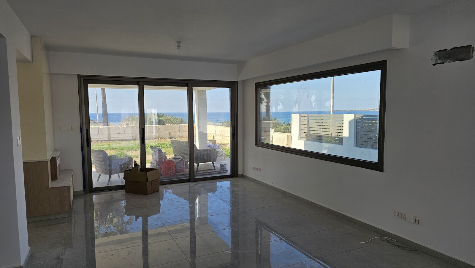 Beachfront Villa for Sale in Chloraka, Paphos – Next to Sandy Beach

Exclusive Beachfront Villa for Sale in Chloraka, Paphos, ideally located right on