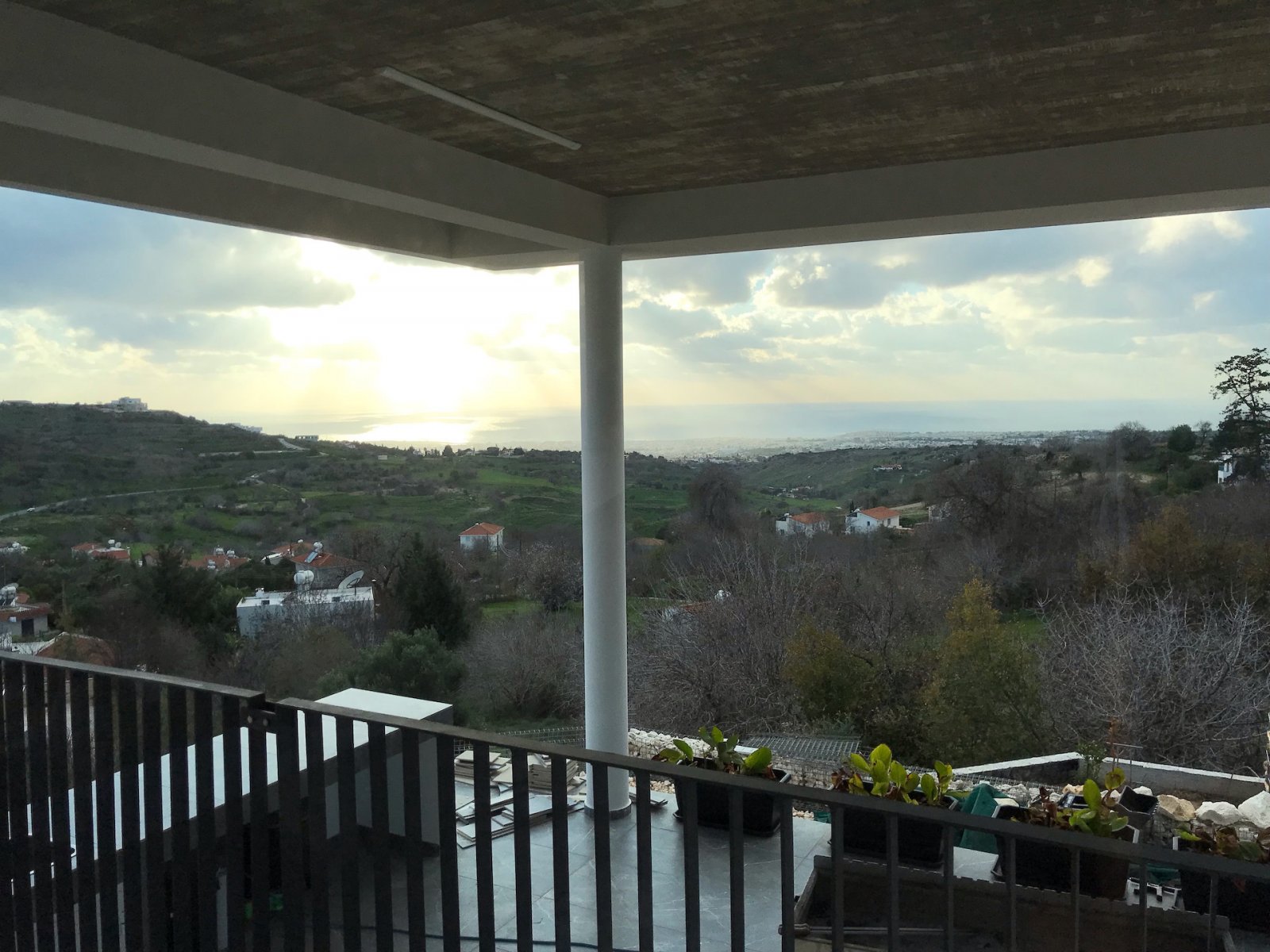 For sale is a stunning detached villa in the peaceful village of Armou. This modern, key ready home offers 230 m2 of internal space, featuring four co