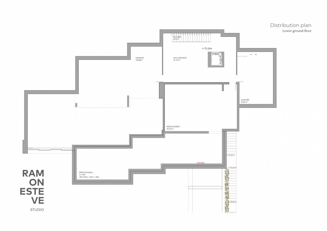 Durchdachte Raumaufteilung: Multifunktionales Untergeschoss mit optimaler Flächennutzung und flexiblen Installationszonen Durchdachte Raumaufteilung: Multifunktionales Untergeschoss mit optimaler Flächennutzung und flexiblen Installationszonen