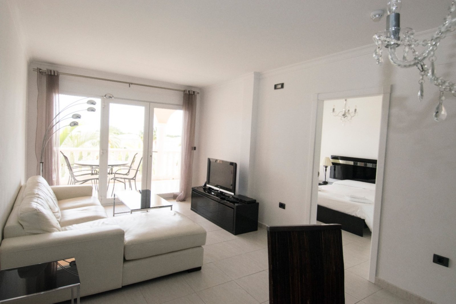 Lichtdurchflutetes Apartment mit Balkon - Perfekte Wohlfühloase mit elegantem Raumdesign! Lichtdurchflutetes Apartment mit Balkon - Perfekte Wohlfühloase mit elegantem Raumdesign!