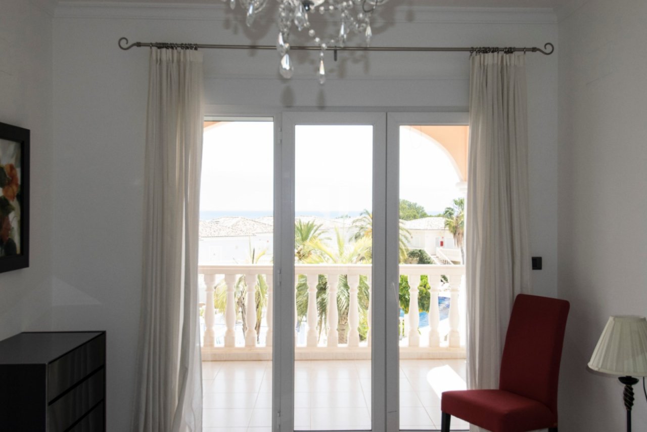 Lichtdurchfluteter Balkon mit traumhaftem Meerblick - Ihr Tor zum Mittelmeerparadies! Lichtdurchfluteter Balkon mit traumhaftem Meerblick - Ihr Tor zum Mittelmeerparadies!