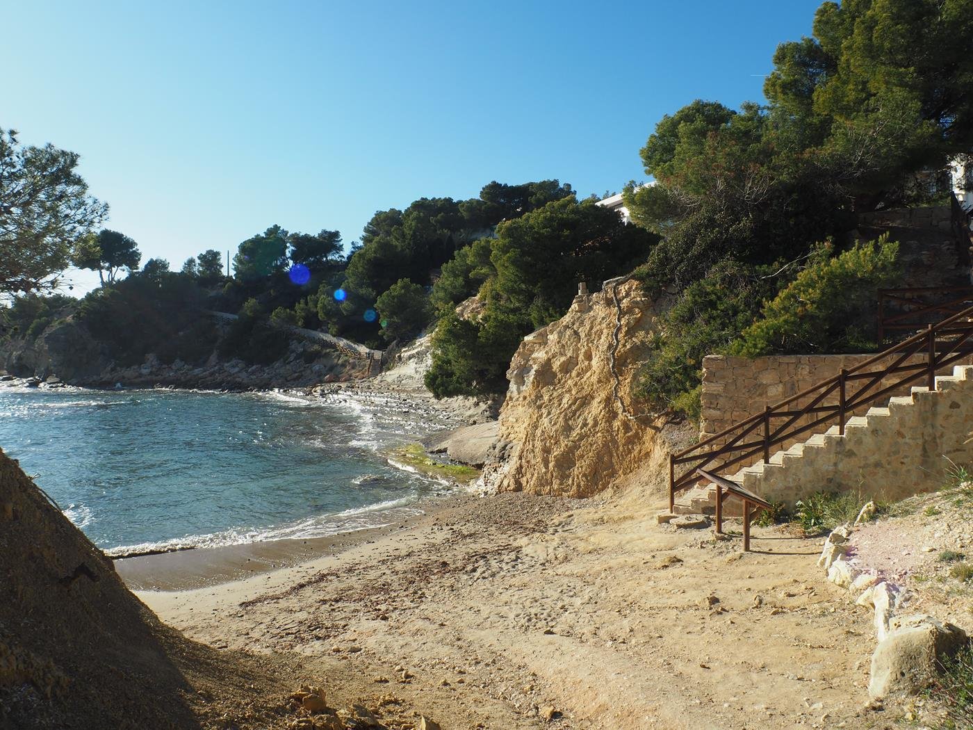Exklusive Strandlage mit direktem Meerzugang und natursteiner Treppenanlage - Ihr privates Küstenparadies! Exklusive Strandlage mit direktem Meerzugang und natursteiner Treppenanlage - Ihr privates Küstenparadies!