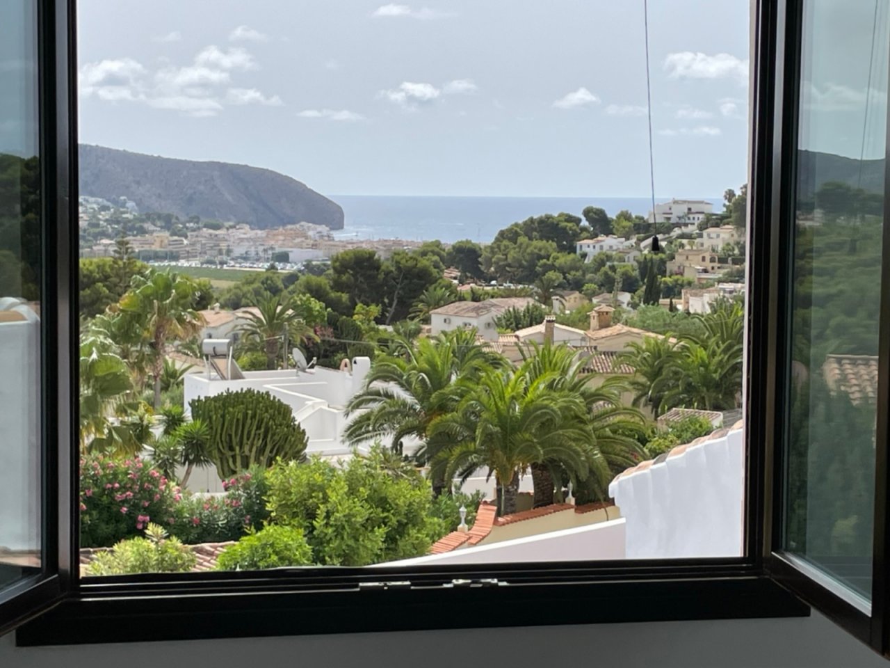 Panorama-Ausblick: Mediterrane Traumimmobilie mit Meer- und Bergpanorama in Bestlage Panorama-Ausblick: Mediterrane Traumimmobilie mit Meer- und Bergpanorama in Bestlage