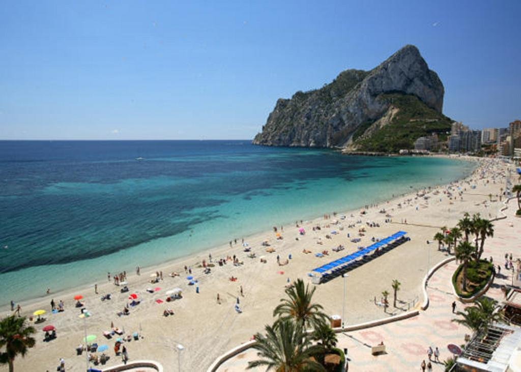 Exklusives Apartment mit Traumblick auf den Mittelmeer-Felsen von Calpe - Ihr Urlaubsparadies wartet! Exklusives Apartment mit Traumblick auf den Mittelmeer-Felsen von Calpe - Ihr Urlaubsparadies wartet!