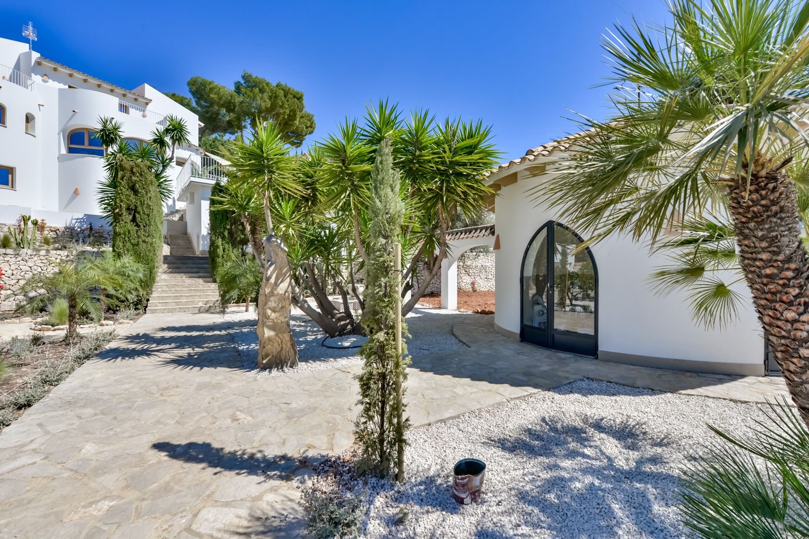 Mediterrane Traumimmobilie mit exklusiver Gartenarchitektur - Ihr Urlaubsparadies zum Wohnen! Mediterrane Traumimmobilie mit exklusiver Gartenarchitektur - Ihr Urlaubsparadies zum Wohnen!
