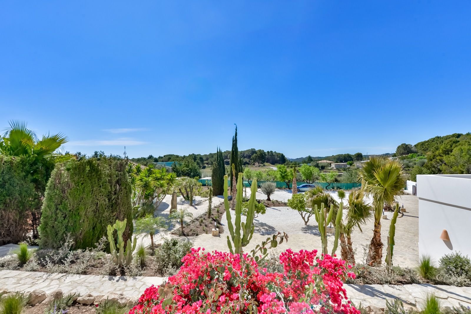Mediterrane Gartenanlage mit Weitblick - Exklusives Grundstück in harmonischer Naturgestaltung Mediterrane Gartenanlage mit Weitblick - Exklusives Grundstück in harmonischer Naturgestaltung
