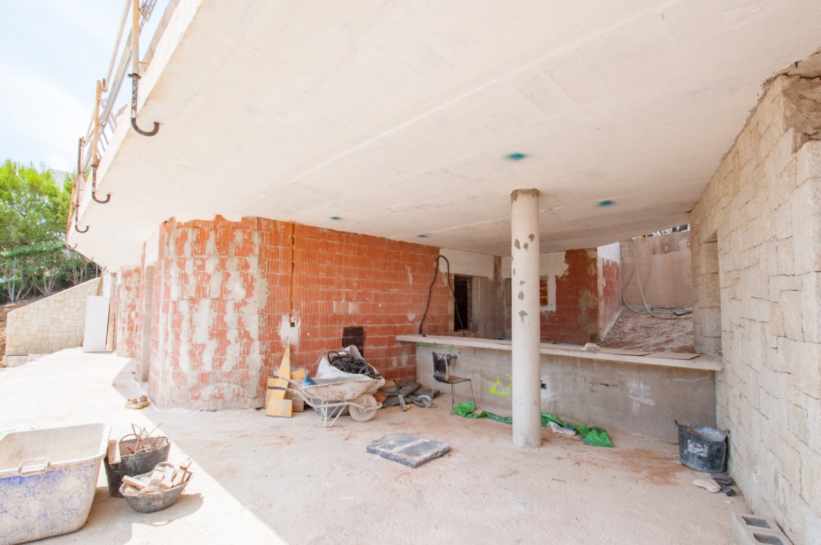 Rohbau mit Potenzial: Moderne Erdgeschoss-Wohnung in Südausrichtung - Ihr Gestaltungsspielraum beginnt hier! Rohbau mit Potenzial: Moderne Erdgeschoss-Wohnung in Südausrichtung - Ihr Gestaltungsspielraum beginnt hier!