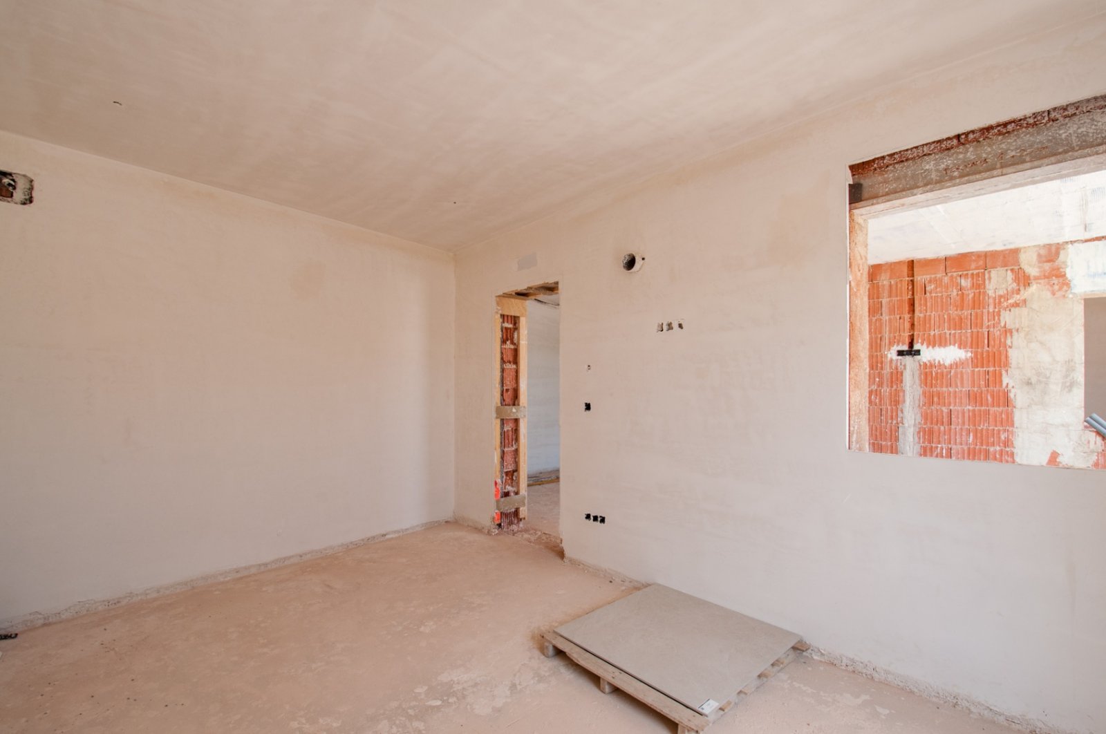 Rohdiamant mit Potenzial: Individuell gestaltbares Zimmer mit Erweiterungsmöglichkeiten! Rohdiamant mit Potenzial: Individuell gestaltbares Zimmer mit Erweiterungsmöglichkeiten!