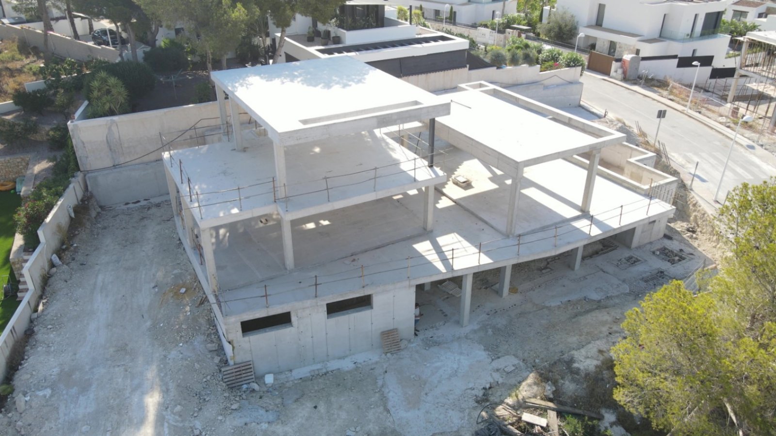Exklusive Architekten-Villa in Rohbauphase - Moderne Raumaufteilung mit atemberaubender Terrassenarchitektur! Exklusive Architekten-Villa in Rohbauphase - Moderne Raumaufteilung mit atemberaubender Terrassenarchitektur!