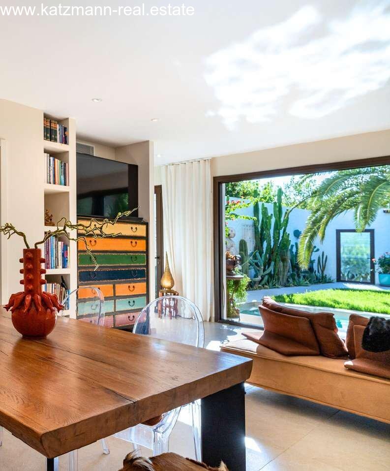 Wohnzimmer - weitere Perspektive Wohnzimmer - weitere Perspektive