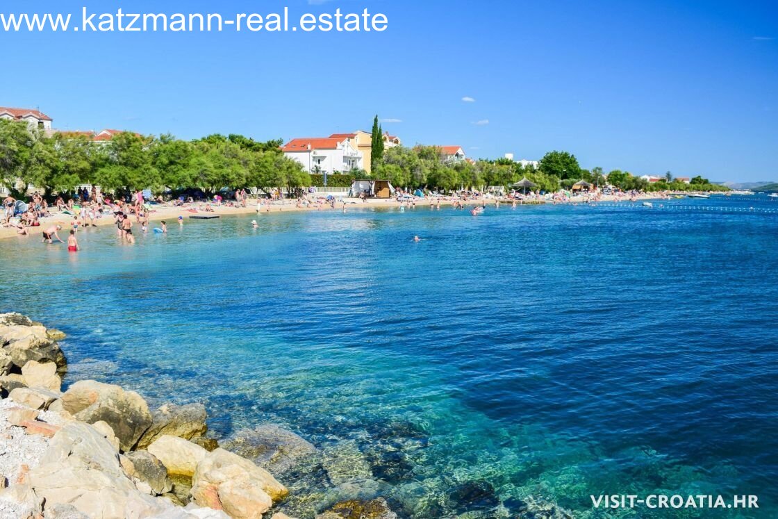 Traumhafte Meerfront-Investition: Direkte Strandlage mit kristallklarem Wasser und Urlaubspotenzial! Traumhafte Meerfront-Investition: Direkte Strandlage mit kristallklarem Wasser und Urlaubspotenzial!