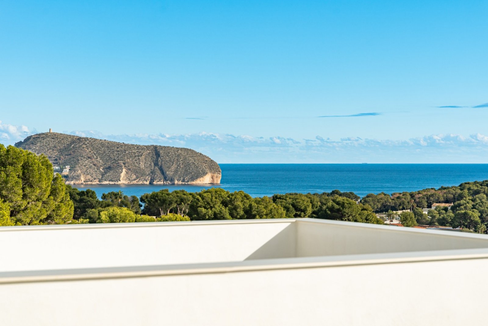 Modern newly built villa in Moraira with partial sea views, luxury, privacy, and comfort, located in the exclusive Costa Blanca. Spacious bright li...