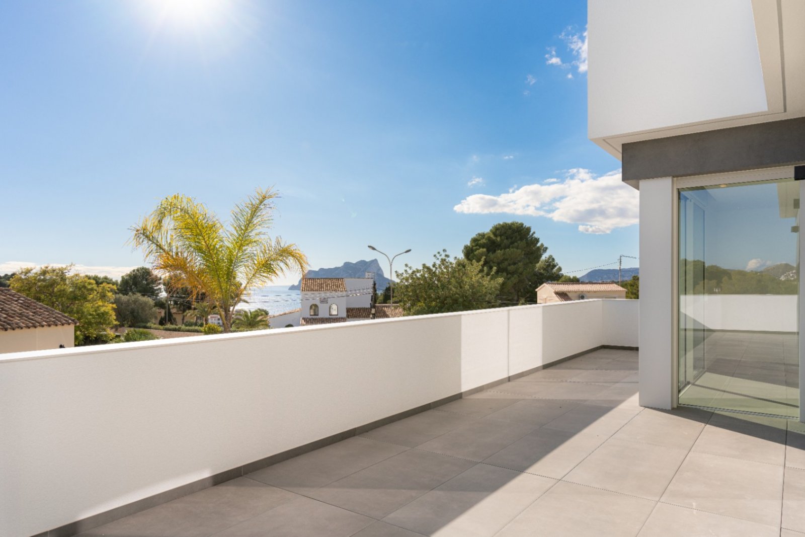 Modern newly built villa in Moraira with partial sea views, luxury, privacy, and comfort, located in the exclusive Costa Blanca. Spacious bright li...