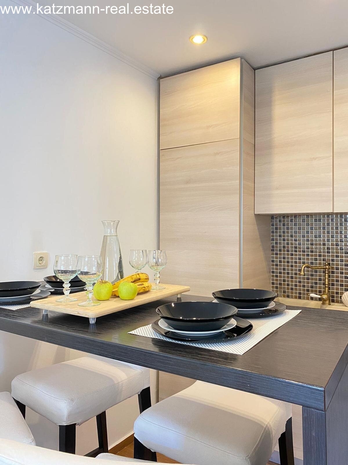 Renoviertes Steinhaus mit Geschäftsraum in der Altstadt - Vodice