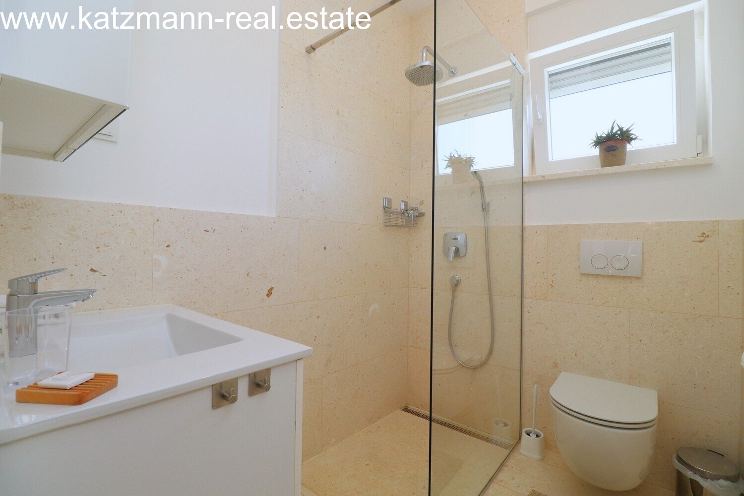 Maisonette-Wohnung mit Garten und Meerblick - Tribunj