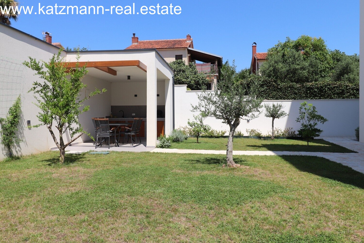 Neubau-Wohnung in erster Meereslage mit Panoramablick - Betina, Tisno